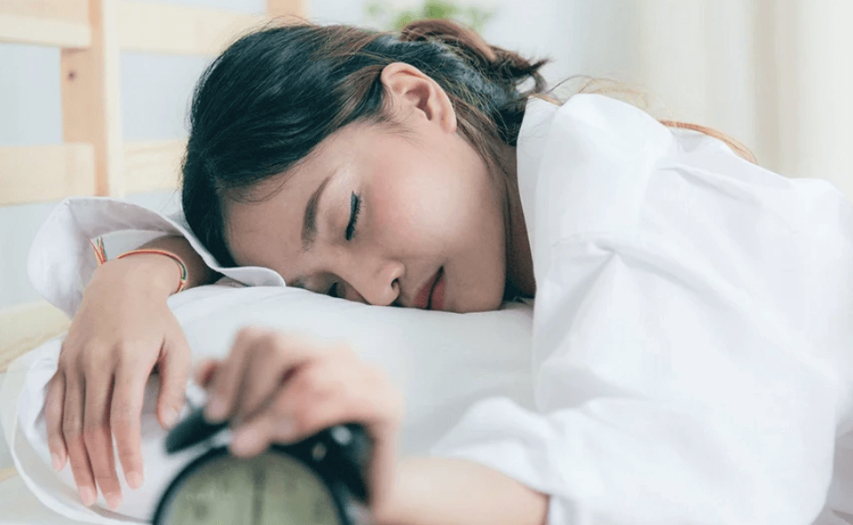 告别失眠的3个实用技巧，让你轻松入睡。